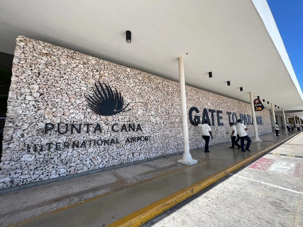 Precision on Arrival: Punctuality and Flight Monitoring for Punta Cana Transfers