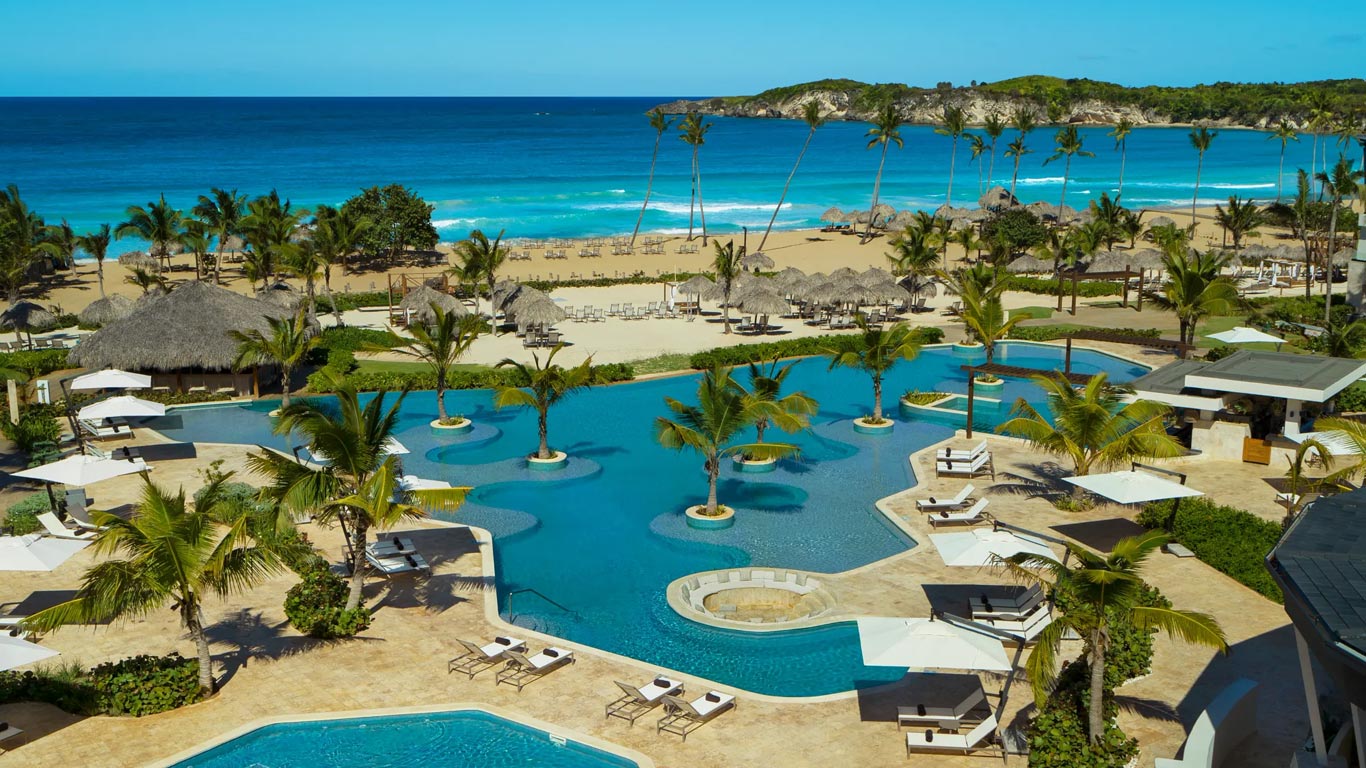 Best Vehicle for Your Transfer to Dreams Macao Beach Punta Cana